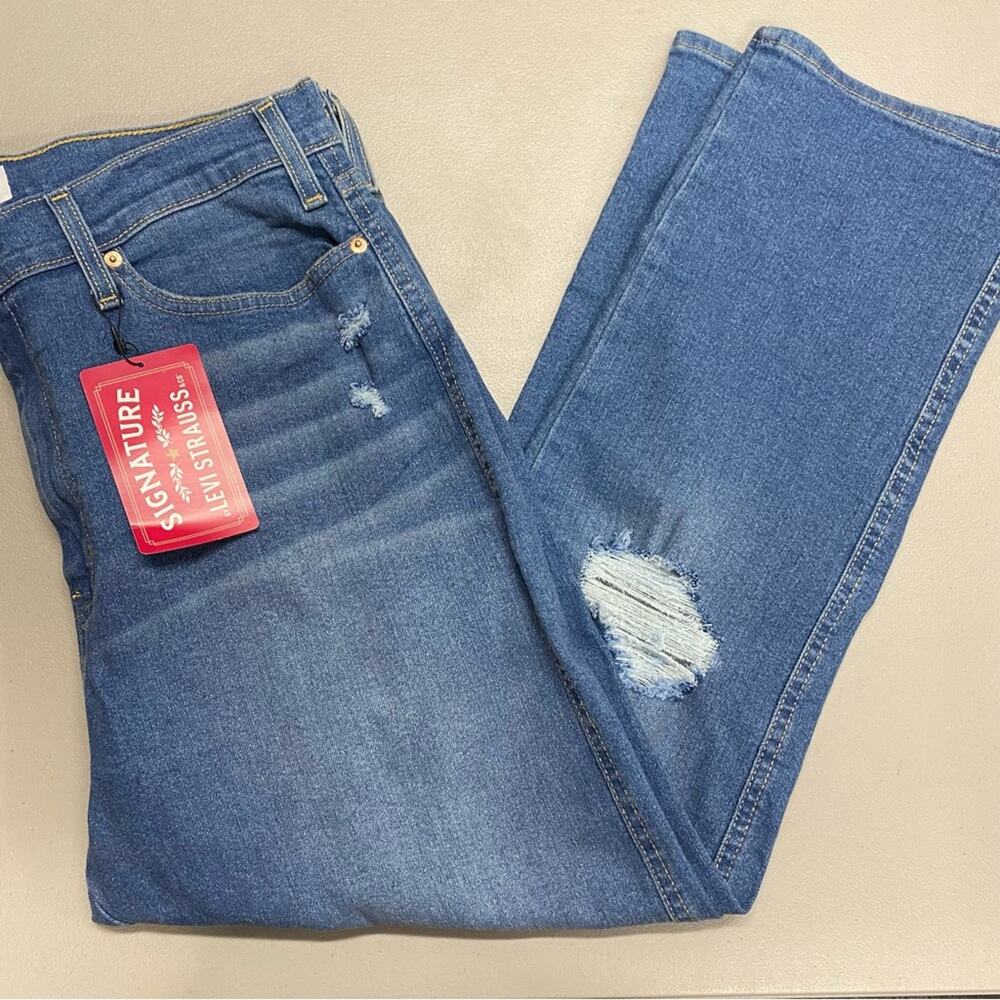 Signature Levi Strauss Denim Blue Jeans Heritage High Rise Straight Distressed